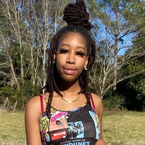 Meet your Posher, Kira